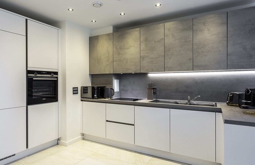 Stratford Apartment | White Elegant Tranquility, Park Side Life