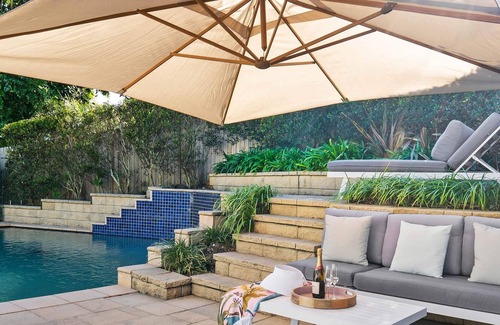 Wamberal House | White House - by Coast Hosting