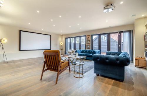 Halesworth House | White House Lodges - Nightingale