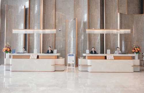 Chikan District Hotel | White Swan Hotel Zhangjiang