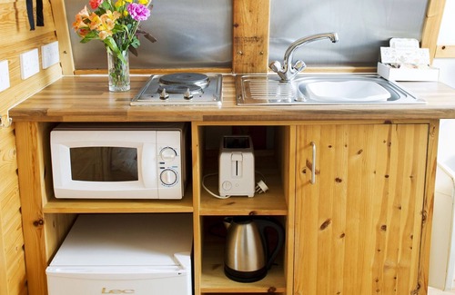 Wigton Cabin | Whitemire Pod, Bowness on Solway with hot tub, close to beach and Hadrian's Wall