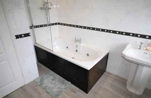Whitley Bay House | Whitley Bay - Sleeps 6 - Dogs welcome