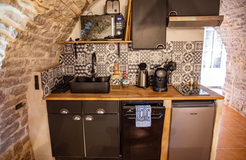Ferrieres-les-Verreries House | Whole lodging : Gîte Arche - Pic St Loup region, Gîte Arche - Pic St Loup region