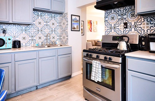Noble Square Apartment | Wicker Park 2Bdrm Near Downtown & Salt Shed Fall Special 159.00 Oct 5-10