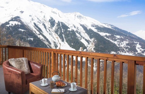 Sainte-Foy-Tarentaise Apartment | Wifi, ski-in/ski-out & foot of the slopes, fitness, swimming pool, tv, ski locker, 79-83m²