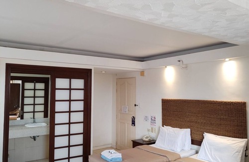 Barretto Resort | Wild Orchid Beach Resort