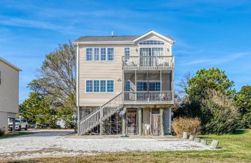 Chincoteague House | Wildflower - Waterfront & a deep water dock!