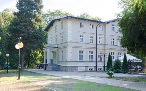 Polanica-Zdroj Hotel | Willa Mała Pieniawa