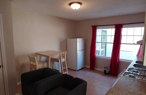 Vollintine-Evergreen Apartment | Willett 4 Adorable 1BR Apartment