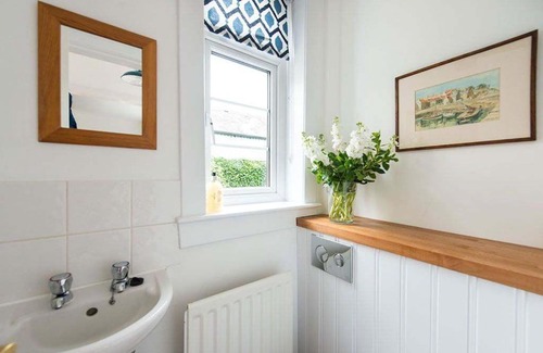 St. Andrews House | Willow Cottage, North Street