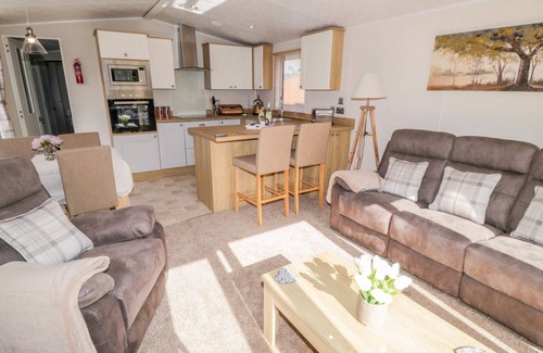 Runswick Bay Cottage | Willow Lodge