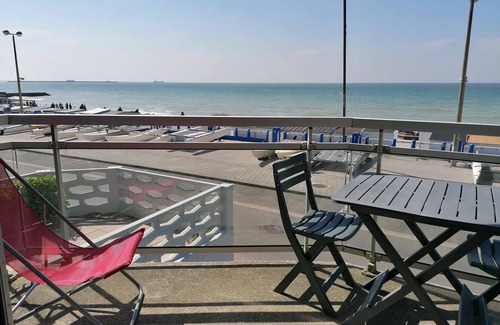 Wimereux Apartment | Wimereux, facing the sea