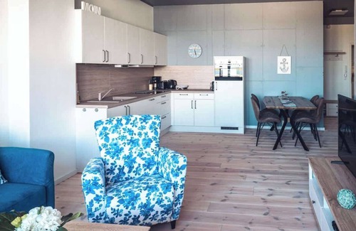 Barth Apartment | Windrose Summary: Bod
