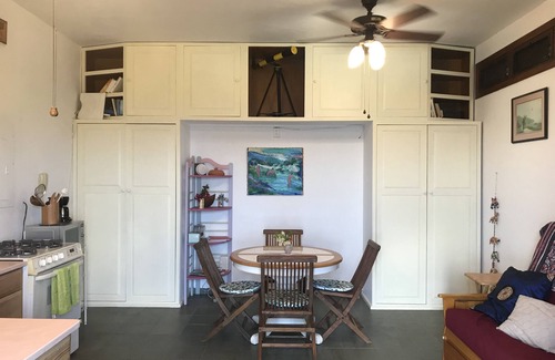 Estate Hansen Bay Apartment | Windy Way has a spectacular view, affordable, quiet one-bedroom Apt., near beach