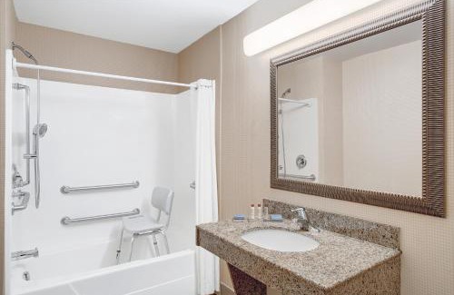 Fairburn Hotel | Wingate by Wyndham Atlanta Fairburn
