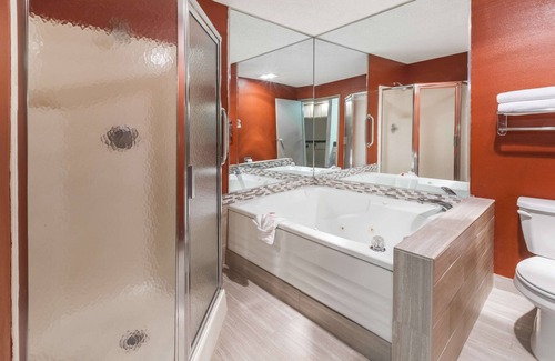 Canton Hotel | Wingate by Wyndham Canton/Hall of Fame