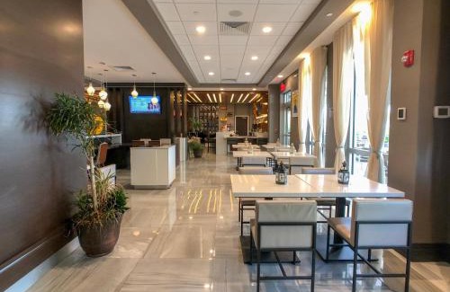 Doral Hotel | Wingate by Wyndham Miami Airport