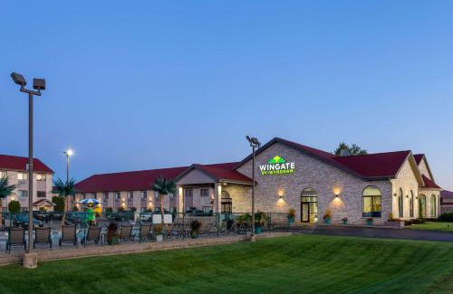 Lake Delton Hotel | Wingate by Wyndham Wisconsin Dells Waterpark