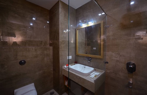 Barsana Hotel | Wingston A TreeHouse Hotel Barsana