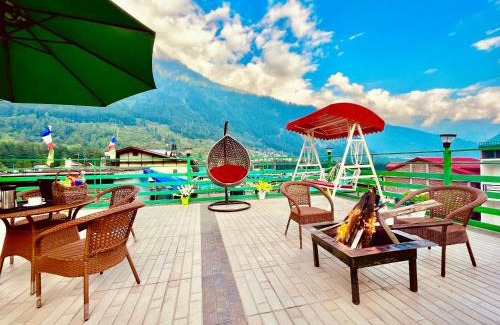 Gadherni Hotel | Winterline Resort Near Mall Road Manali - Centrally Heated & Air Cooled