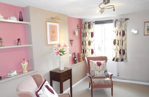 Wilmington House | Wishing Well Cottage