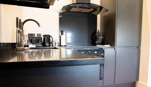 South Shore Apartment | Withnell Stays - Apartment Six