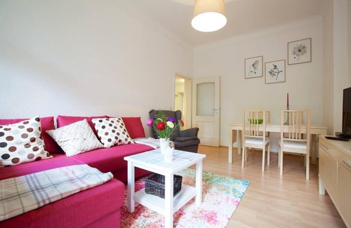 Goerlitz Apartment | Wohfühlen Garantiert Große Wohnung mit zwei Schlafzimmern und Terrasse