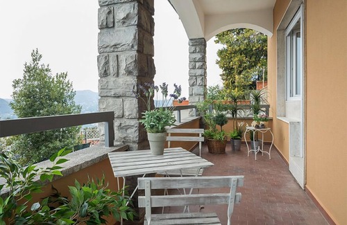 Como Apartment | Wonder View