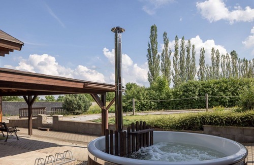 Dolni Branna House | Wonderful private villa for 8 people with WIFI, hot tub, TV, terrace and pets allowed