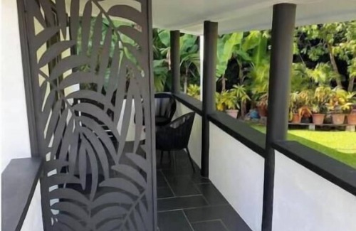 Orange Hill Apartment | Wonderful 4-bedroom combined apartment with AC in Carnbee