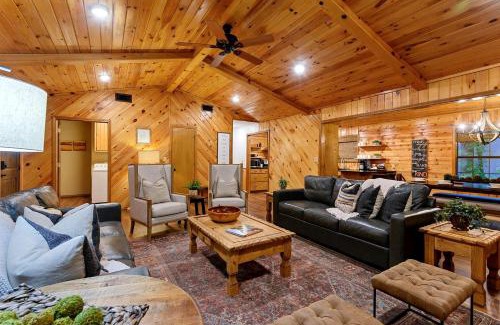 Broken Bow House | Wonderful Cabin Perfect for Family Getaways in Broken Bow, Oklahoma