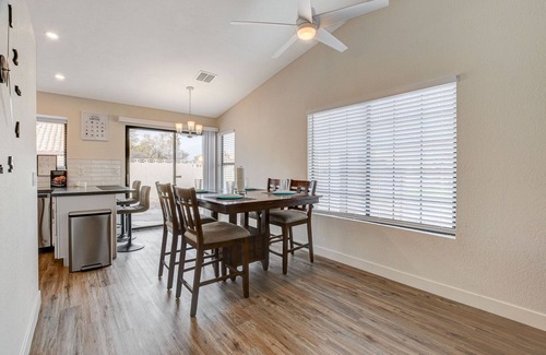 Paradise Valley House | Wonderful home near the strip and airport