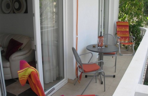 Donji Stoliv Apartment | Wonderful Location 50 meters from the sea with car parking