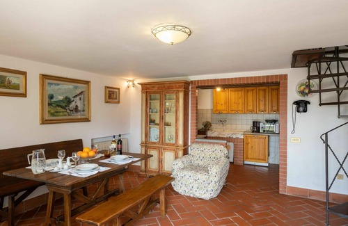 Poggio di Loro House | Wonderful private villa for 6 guests with private pool, TV and terrace
