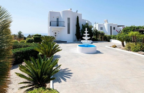 Gennadi Villa | Wonderful private villa with WIFI, private pool, A/C, TV, patio, panoramic view and parking