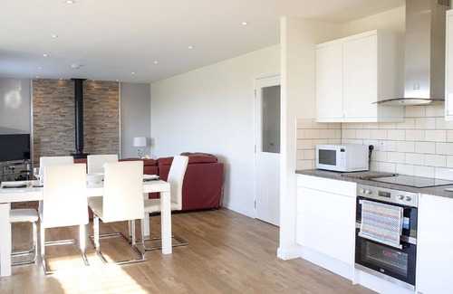 Tarskavaig House | Wonderful private villa for 6 guests with WIFI, TV, pets allowed and panoramic view