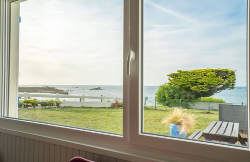 Cleder House | Wonderful private villa for 2 people with WIFI, TV and pets allowed