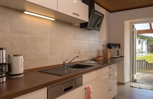 Manderscheid House | Wonderful private villa for 7 people with WIFI, TV and patio