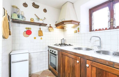 Montieri House | Wonderful private villa for 8 guests with WIFI, TV, patio and pets allowed