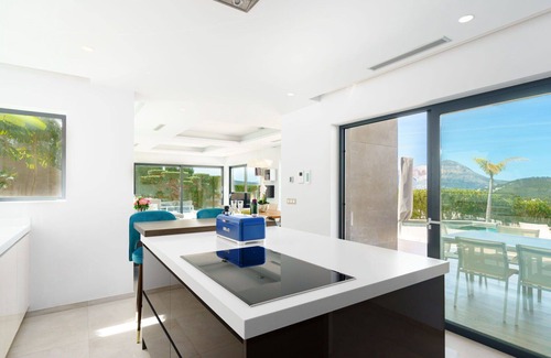 Cansalades Villa | Wonderful private villa for 8 people with WIFI, A/C, private pool, hot tub, TV and patio