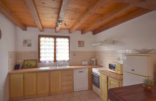 Blanquefort-sur-Briolance Villa | Wonderful private villa for 5 guests with hot tub, WIFI, private pool, TV, terrace and pets allo.