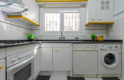 Cambrils House | Wonderful private villa for 6 people with A/C, hot tub, WIFI, TV and patio