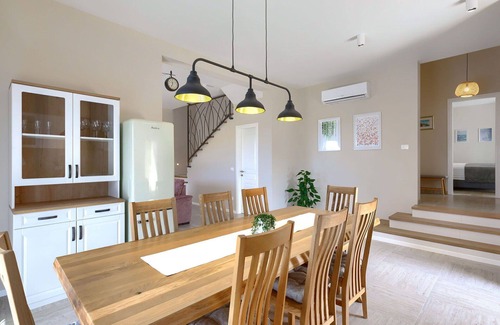Nova Vas House | Wonderful private villa for 12 people with WIFI, A/C, private pool, TV and terrace