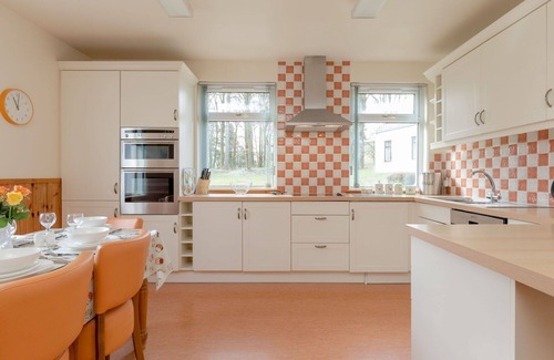 Maybole House | Wonderful private villa for 6 people with WIFI, TV, pets allowed and panoramic view