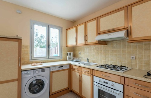 Denneville House | Wonderful villa for 6 guests with WIFI, TV, terrace and pets allowed