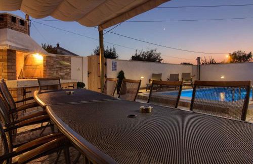 Liznjan Villa | Wonderful villa Dvori with private pool for 12 persons near Pula