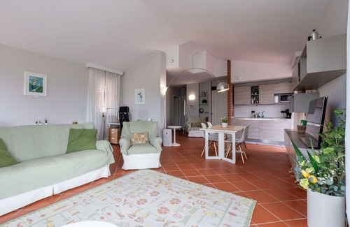 Barolo House | Wonderful villa for 4 guests with WIFI, TV, terrace and panoramic view