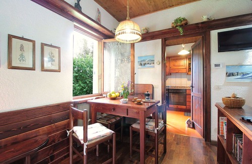 Nevegal House | Wonderful villa for 6 guests with WIFI, TV, terrace and pets allowed