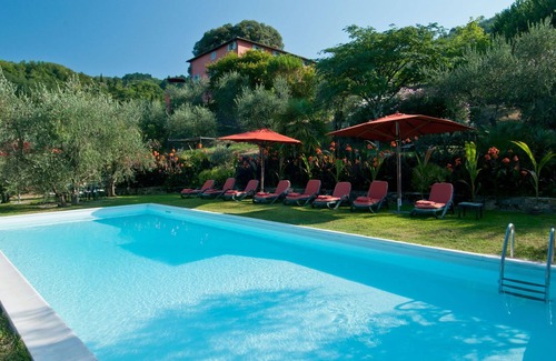 Lucca Villa | Wonderful villa with WIFI, private pool, A/C, TV, terrace and panoramic view, close to Lucca