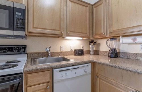 Honokowai Condo | Wonderful West Maui Beach Suites